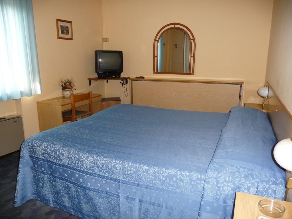 Hotel Astoria Altopascio Pokój zdjęcie